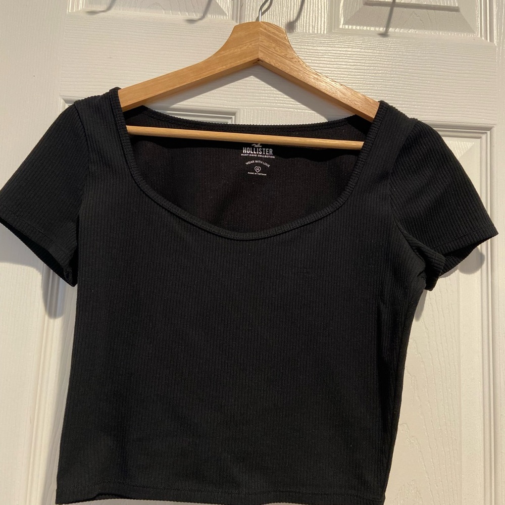 Hollister Black Ribbed Scoop Crop Top